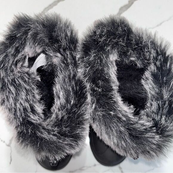 NEW Kamik | NWT Snow Gypsy Youth Girls Snow Boots Faux Fur Sz 10 - Picture 7 of 9